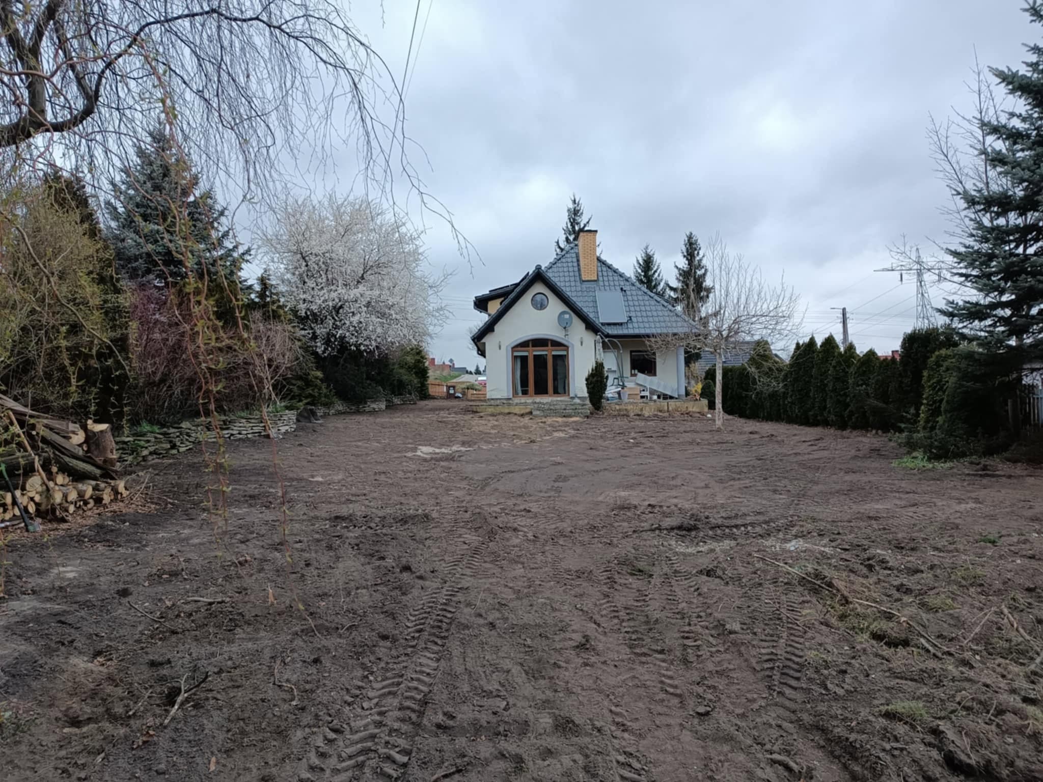 Wyrównanie terenu wokół domu